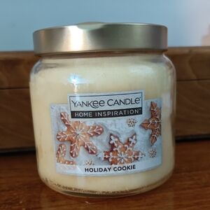 Yankee Candle Holiday Cookie Jar with Gold Lid